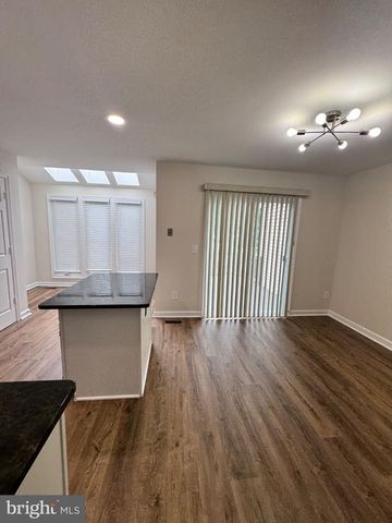 6148 JOUST LN, Alexandria, VA 22315