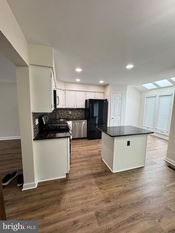 6148 JOUST LN, Alexandria, VA 22315