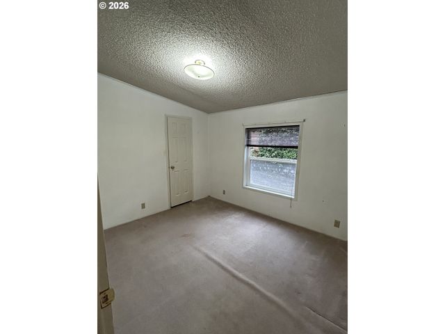 8555 Se MAYBERRY Ln, Boring, OR 97009