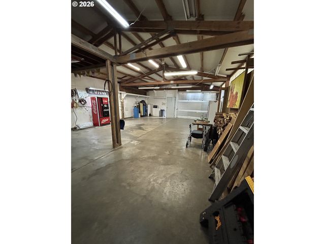 8555 Se MAYBERRY Ln, Boring, OR 97009