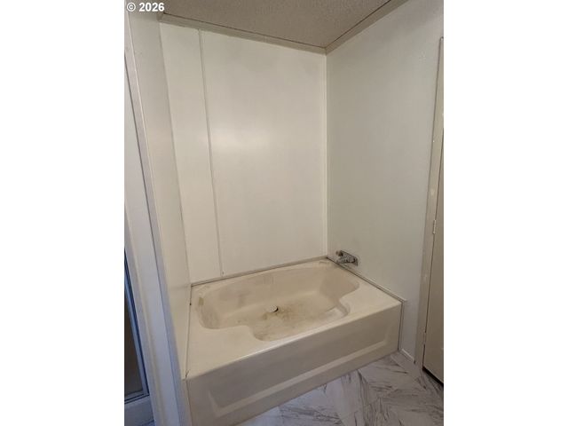 8555 Se MAYBERRY Ln, Boring, OR 97009