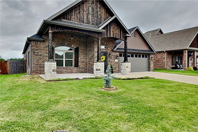 1101 Flat Rock Street, Bentonville, AR 72713