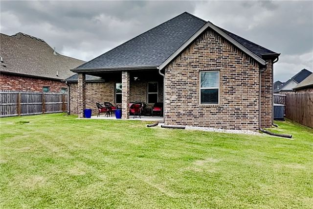 1101 Flat Rock Street, Bentonville, AR 72713