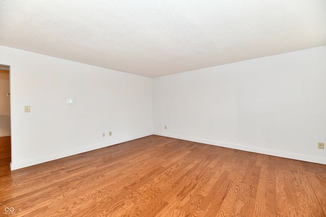 5315 Manning Road, Indianapolis, IN 46228