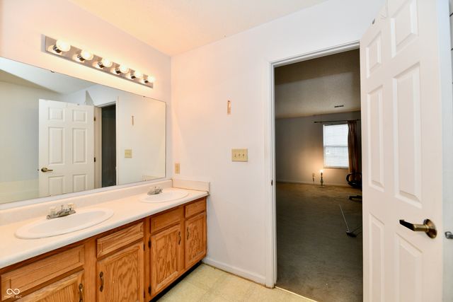 5315 Manning Road, Indianapolis, IN 46228