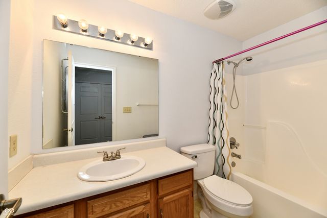 5315 Manning Road, Indianapolis, IN 46228