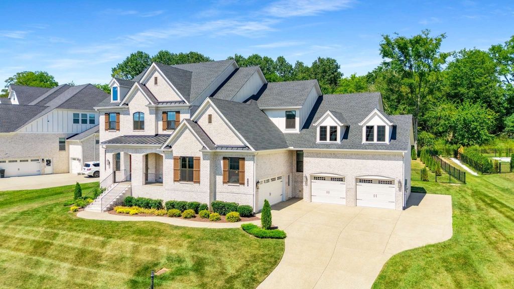 4728 Woodrow Pl, Arrington, TN 37014