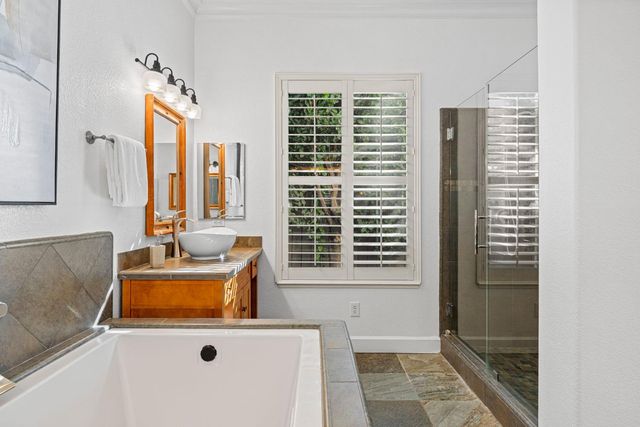 430 Woodhaven Pl, West Sacramento, CA 95605