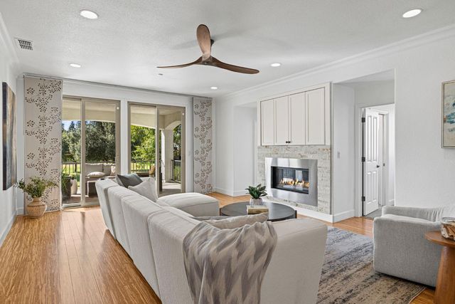 430 Woodhaven Pl, West Sacramento, CA 95605