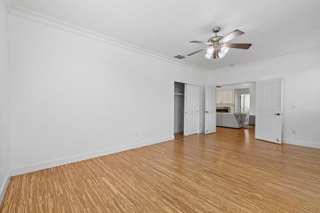 430 Woodhaven Pl, West Sacramento, CA 95605