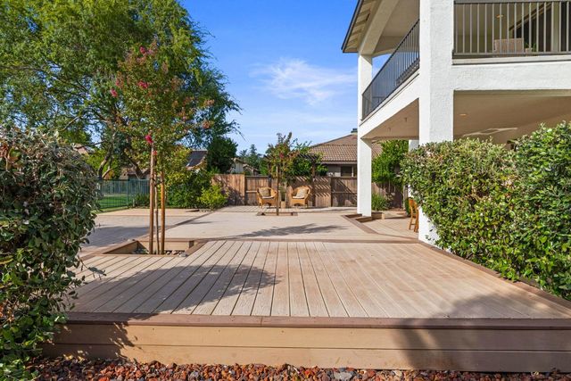 430 Woodhaven Pl, West Sacramento, CA 95605