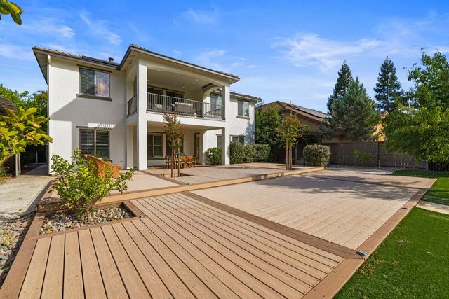430 Woodhaven Pl, West Sacramento, CA 95605