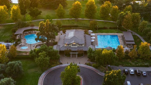 430 Woodhaven Pl, West Sacramento, CA 95605
