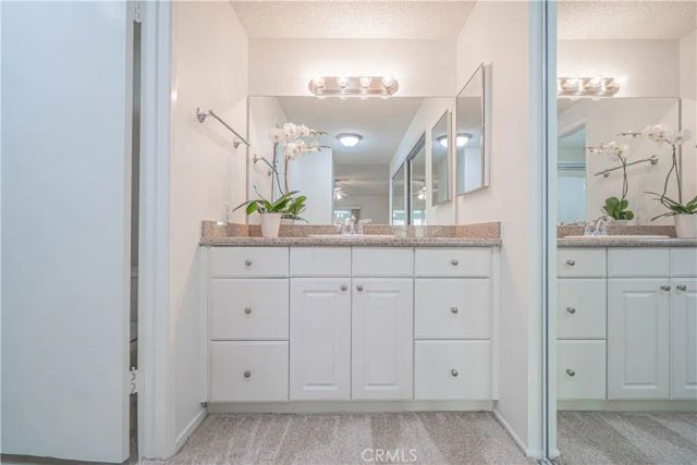 19433 Oak Crossing Road, Newhall, CA 91321