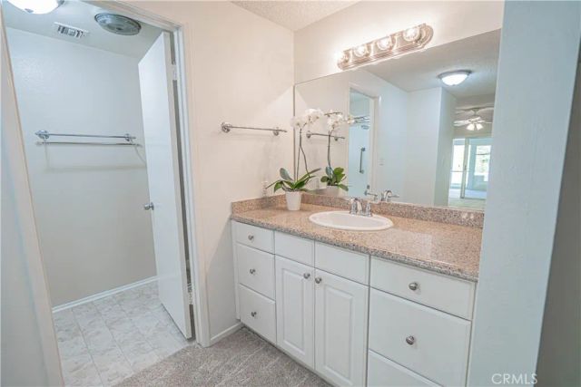 19433 Oak Crossing Road, Newhall, CA 91321