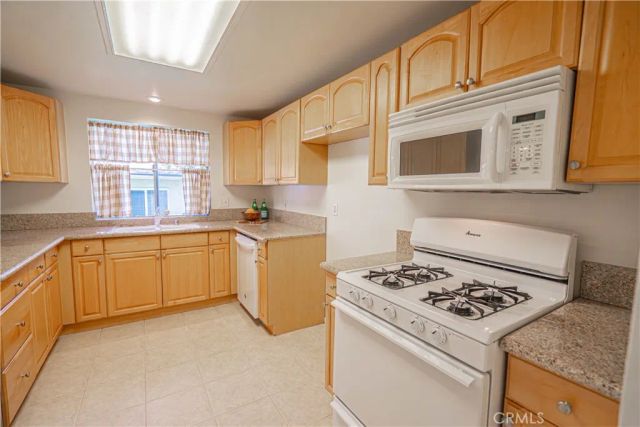 19433 Oak Crossing Road, Newhall, CA 91321