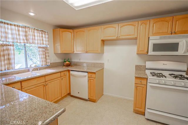 19433 Oak Crossing Road, Newhall, CA 91321