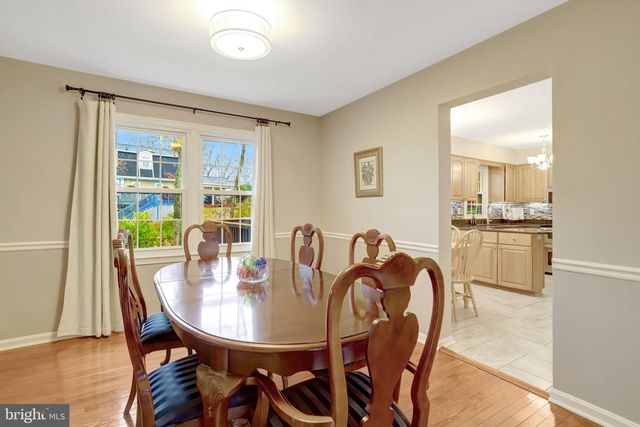 8705 SIDE SADDLE RD, Springfield, VA 22152