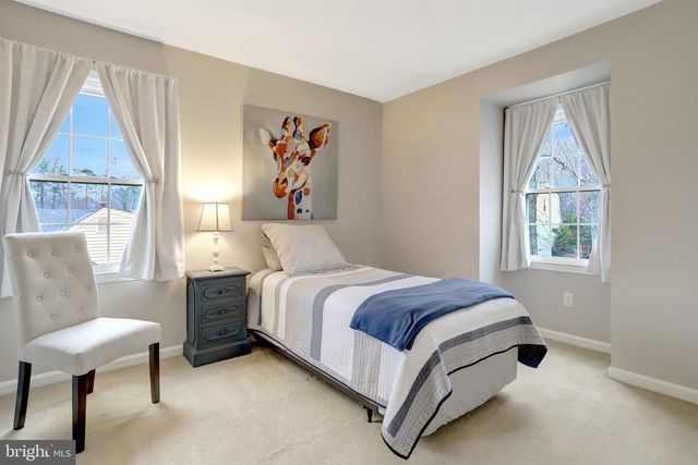 8705 SIDE SADDLE RD, Springfield, VA 22152