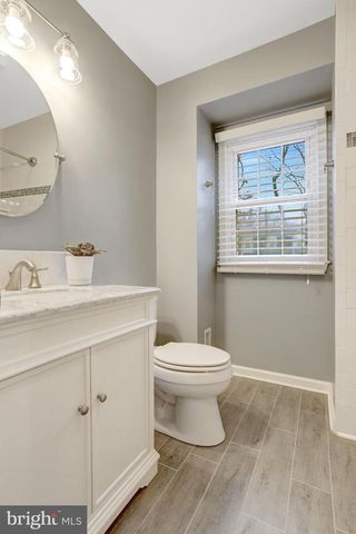 8705 SIDE SADDLE RD, Springfield, VA 22152