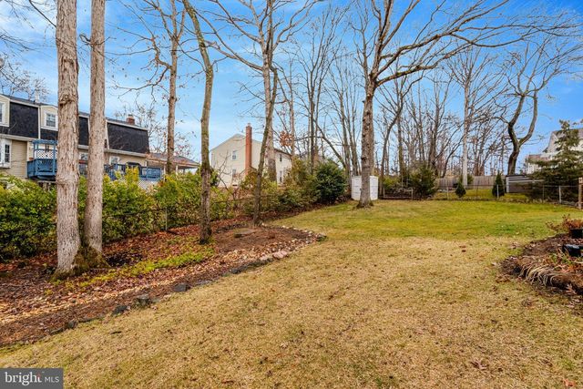 8705 SIDE SADDLE RD, Springfield, VA 22152