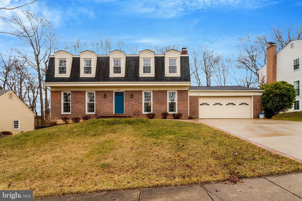 8705 SIDE SADDLE RD, Springfield, VA 22152