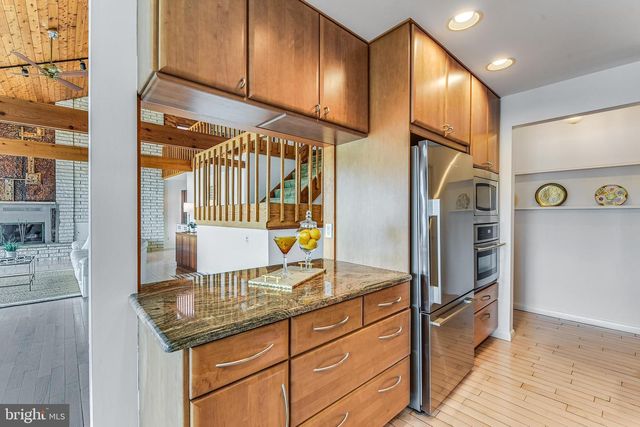 245 LONG POINT RD, Crownsville, MD 21032