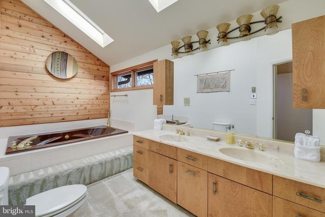 245 LONG POINT RD, Crownsville, MD 21032