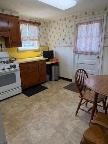 274 Schepis Ave, Saddle Brook Twp., NJ 07663