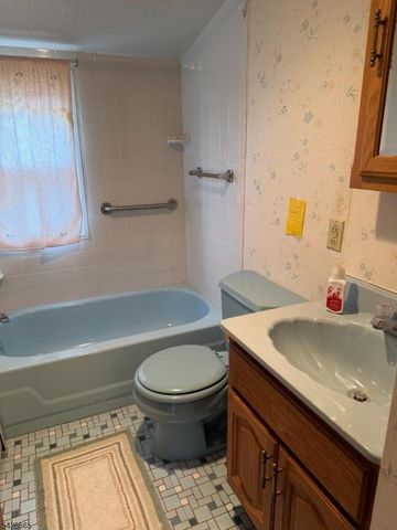 274 Schepis Ave, Saddle Brook Twp., NJ 07663