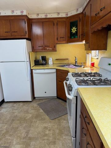 274 Schepis Ave, Saddle Brook Twp., NJ 07663