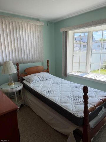 274 Schepis Ave, Saddle Brook Twp., NJ 07663