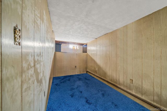 2711 Connecticut Avenue, Medford, NY 11763