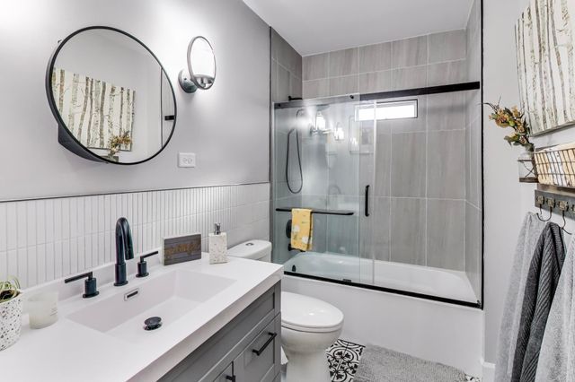 453 Chestnut Street, Valparaiso, IN 46385