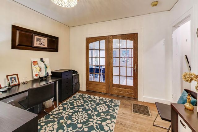 453 Chestnut Street, Valparaiso, IN 46385