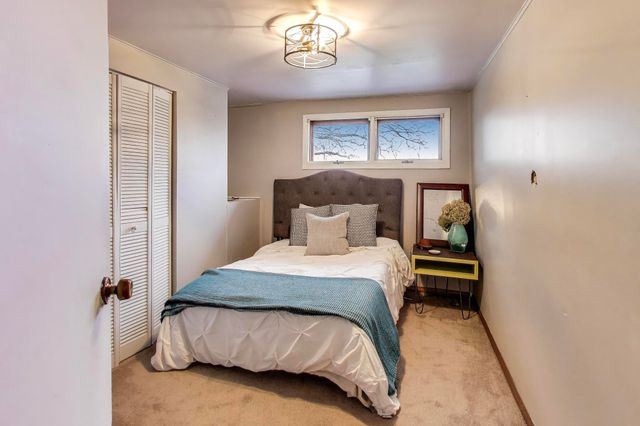 453 Chestnut Street, Valparaiso, IN 46385