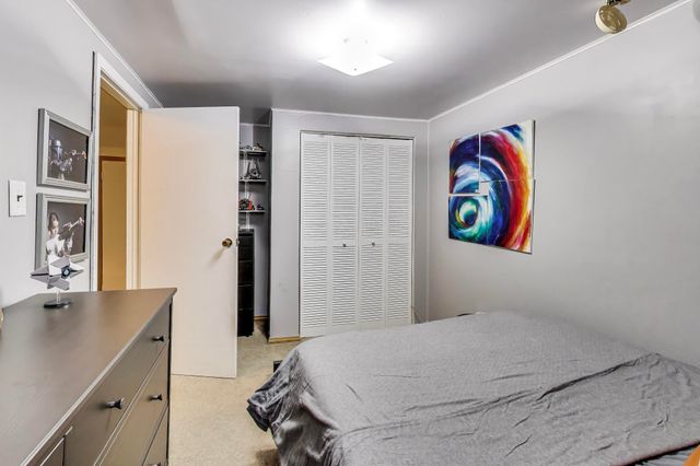 453 Chestnut Street, Valparaiso, IN 46385