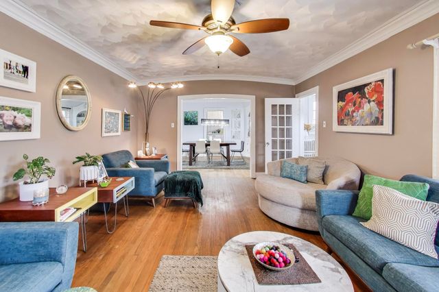 453 Chestnut Street, Valparaiso, IN 46385