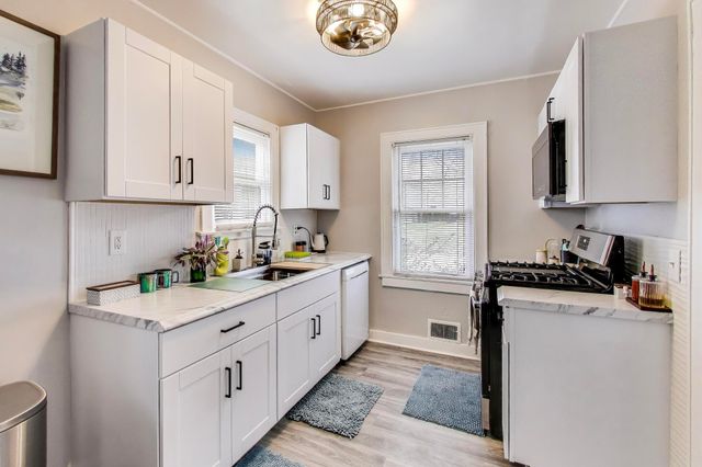 453 Chestnut Street, Valparaiso, IN 46385