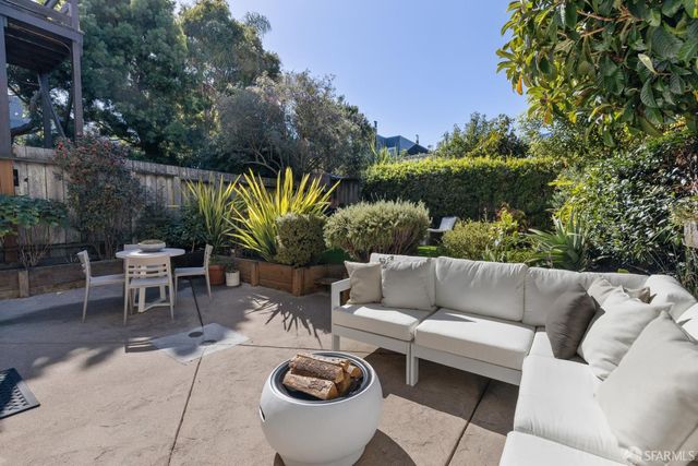 2560 Bryant Street, San Francisco, CA 94110