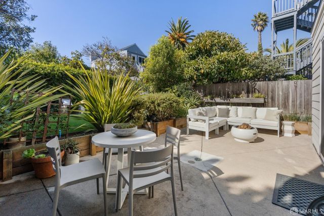 2560 Bryant Street, San Francisco, CA 94110