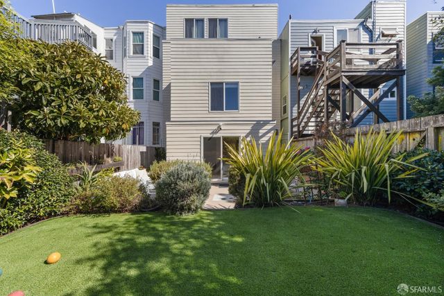 2560 Bryant Street, San Francisco, CA 94110