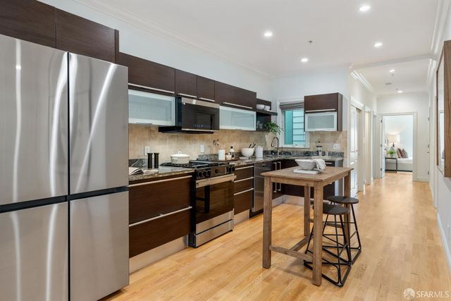 2560 Bryant Street, San Francisco, CA 94110
