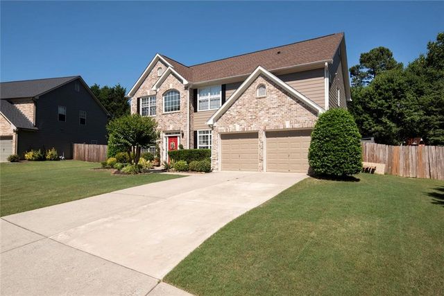 1504 Belfaire Lake Trail, Dacula, GA 30019