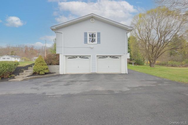 27 Monaco Drive, Hopewell Junction, NY 12533