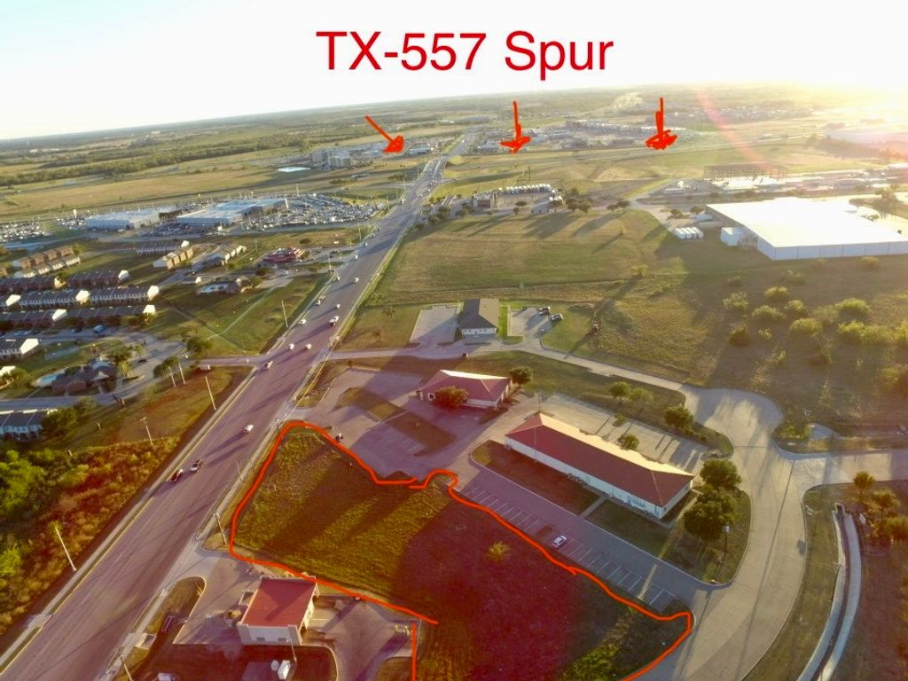 105 Tejas Drive, Terrell, TX 75160