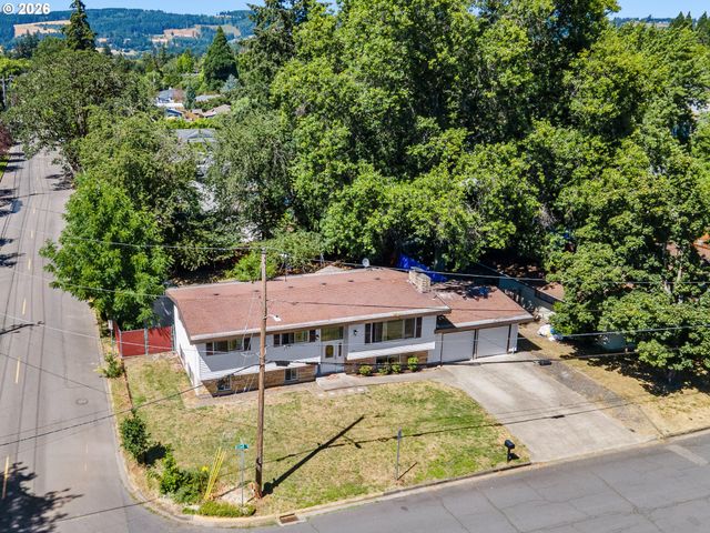 1801 E LAUREL Dr, Newberg, OR 97132