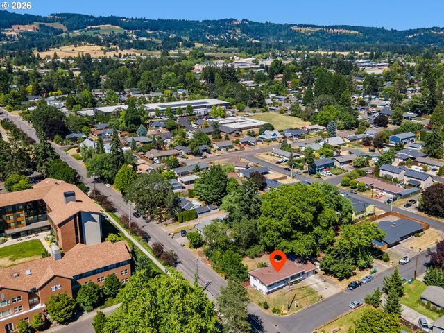 1801 E LAUREL Dr, Newberg, OR 97132