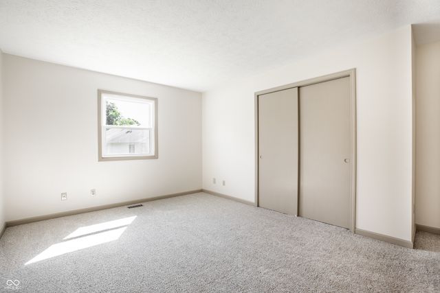 1667 Park Castle Way, Indianapolis, IN 46229
