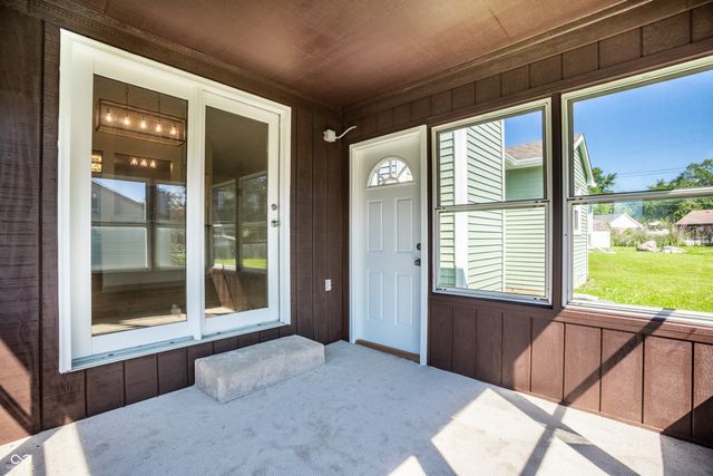1667 Park Castle Way, Indianapolis, IN 46229